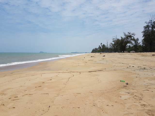 Pantai Bisikan Bayu.