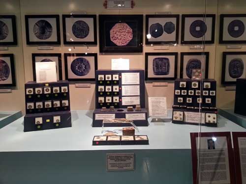 Wang lama yang dipamerkan.