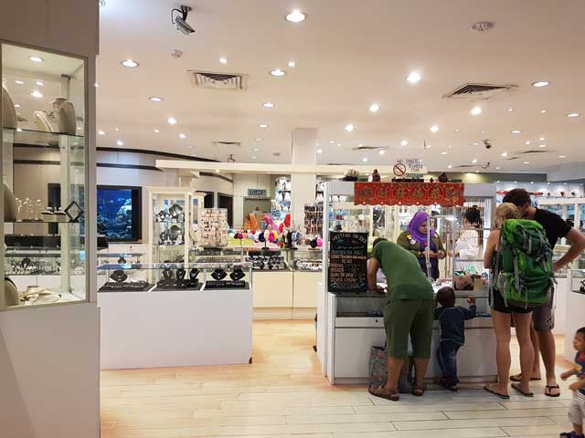 Kedai cenderahati