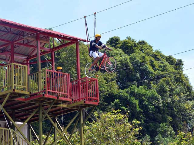 Aktiviti lasak di Langkawi