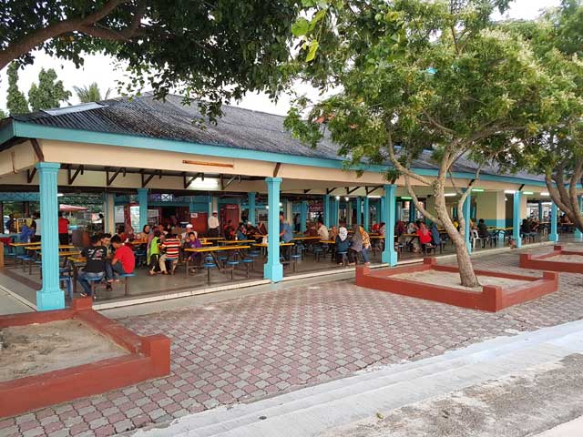 Medan Selera di Pantai Murni