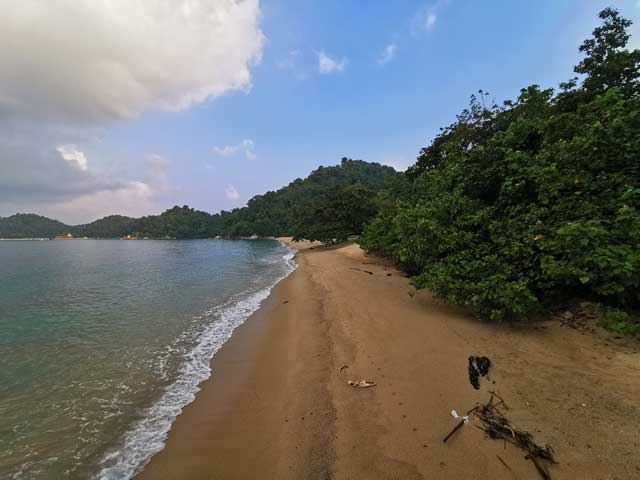 Pantai Teluk Ketapang