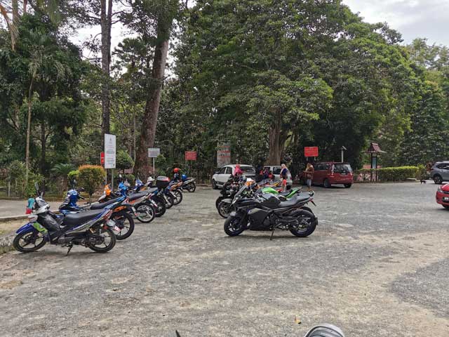 Kawasan parking