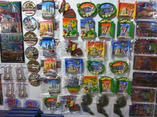 Fridge magnet dan keychains