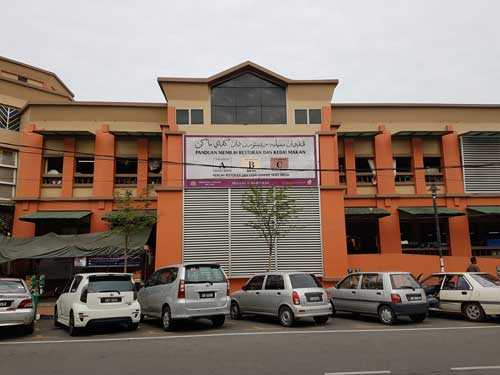 Medan selera di tingkat 1 Pasar Siti Khadijah.