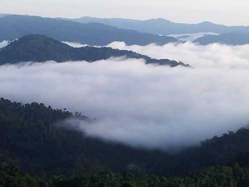 Percutian di Gunung Stong.
