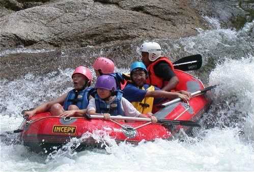 White water rafting di Sungai Sedim, Kulim.